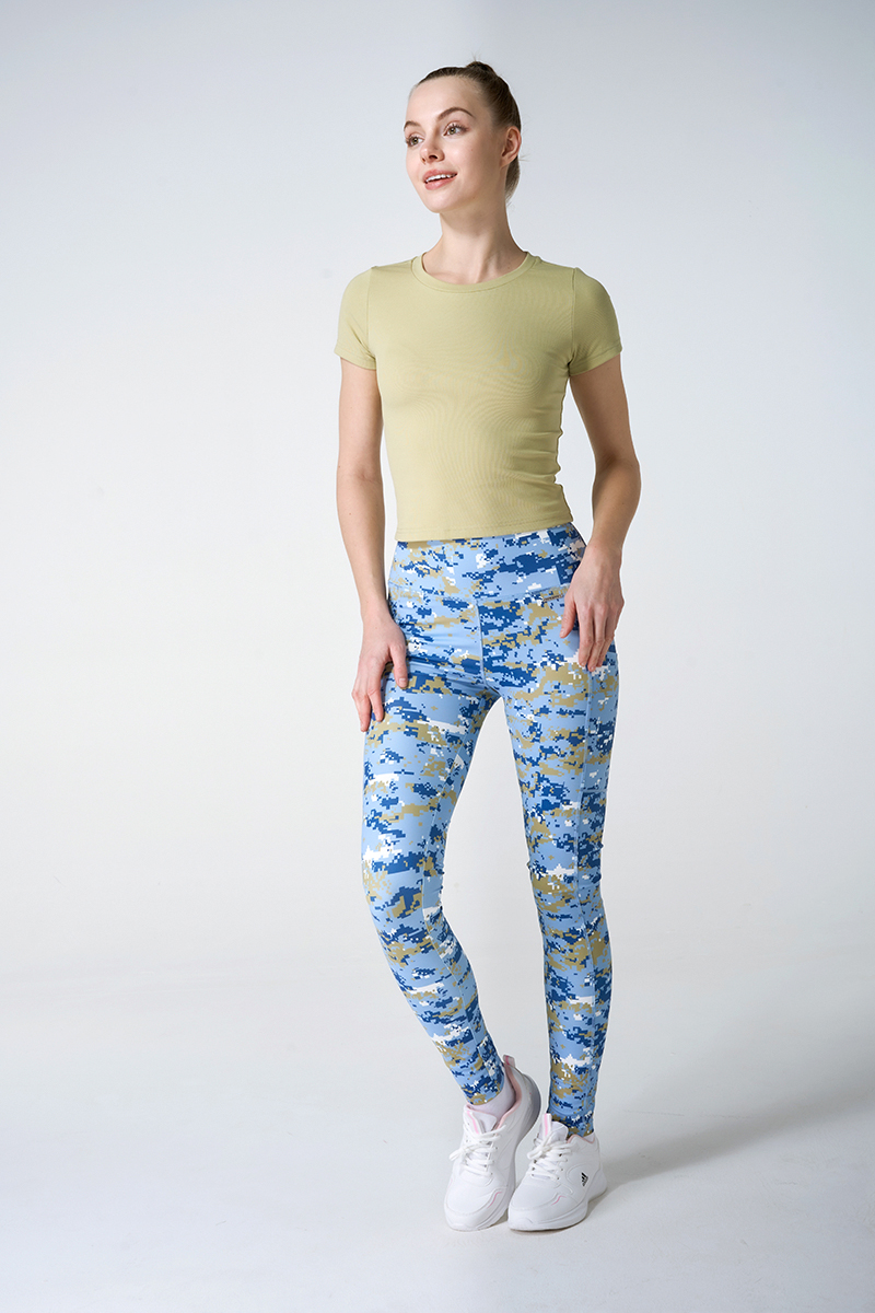 Hi Stretched Modal Rib Fitted Short Fitted Sleeve Tee  And Blue Camouflage Legging With Side Pocket 