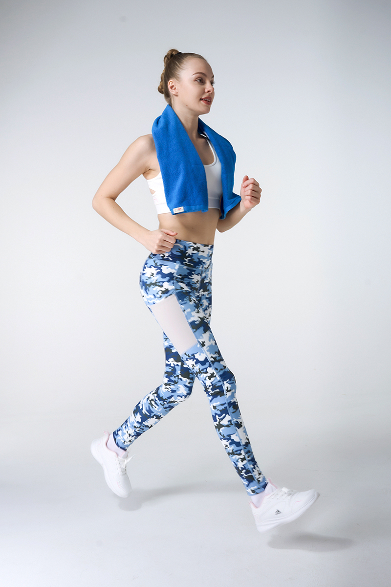 Light Support Bra And Blue Camouflage Legging With Side Pocket Sets